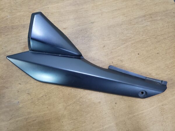 Habillage de cadre gauche Suzuki 1250 GSX-F 2011-2012