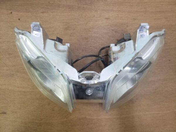 Optique avant Yamaha 125 Xmax 2010 - 2013 – Image 4