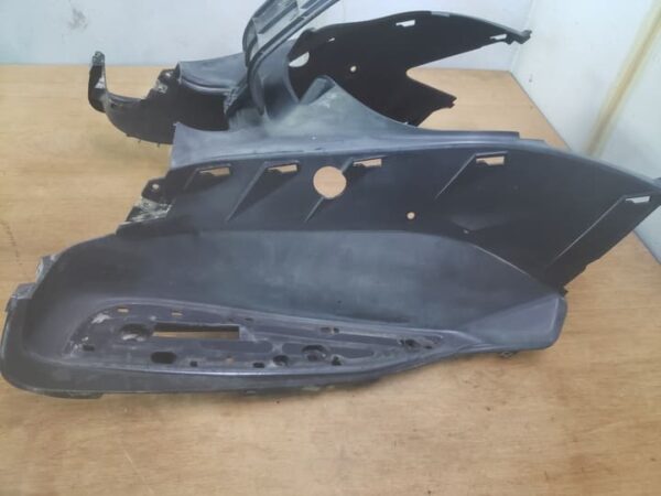 Marche pied Yamaha 125 Xmax 2010 - 2013 – Image 2