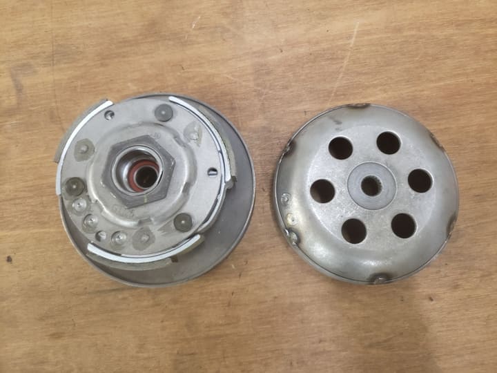 Embrayage complet Peugeot 125i Satelis 4T 2006-2016