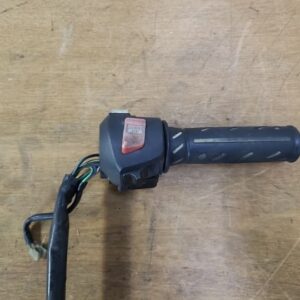 Commodo droit + tube de gaz Kymco 125 Dink Street ABS 2009-2015