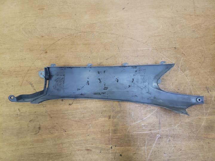 Plastique arrière gauche Honda 125 Panthéon 2T 1998-2002 – Image 3