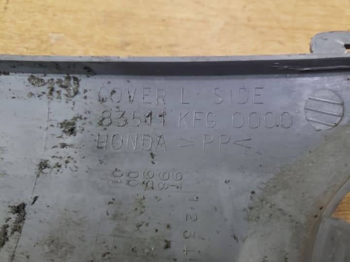 Plastique arrière gauche Honda 125 Panthéon 2T 1998-2002 – Image 4