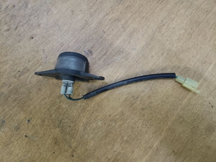 Eclairage de plaque Honda 125 Panthéon 2T 1998-2002 – Image 2