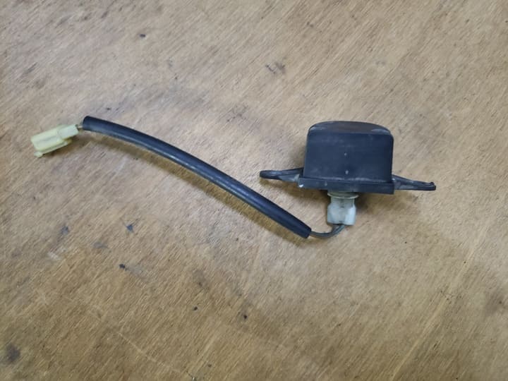 Eclairage de plaque Honda 125 Panthéon 2T 1998-2002 – Image 3