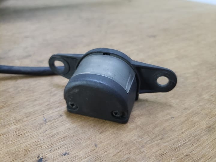 Eclairage de plaque Honda 125 Panthéon 2T 1998-2002