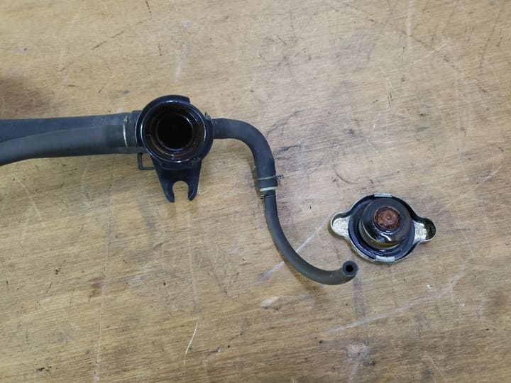 Bouchon de radiateur Honda 125 Panthéon 2T 1998-2002 – Image 3