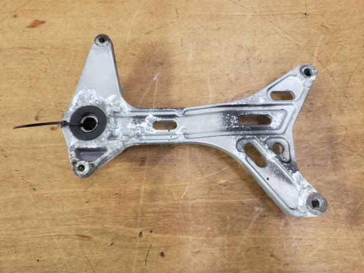 Support de roue arrière Honda 125 Panthéon 2T 1998-2002