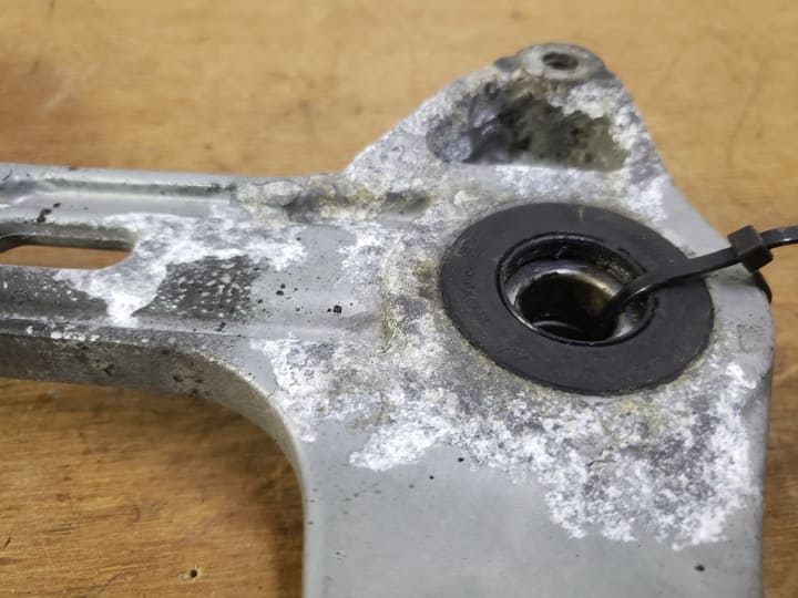 Support de roue arrière Honda 125 Panthéon 2T 1998-2002 – Image 3