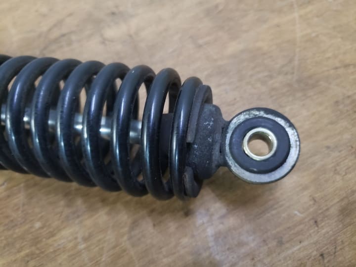 Amortisseur arrière Honda 125 Panthéon 2T 1998-2002 – Image 4