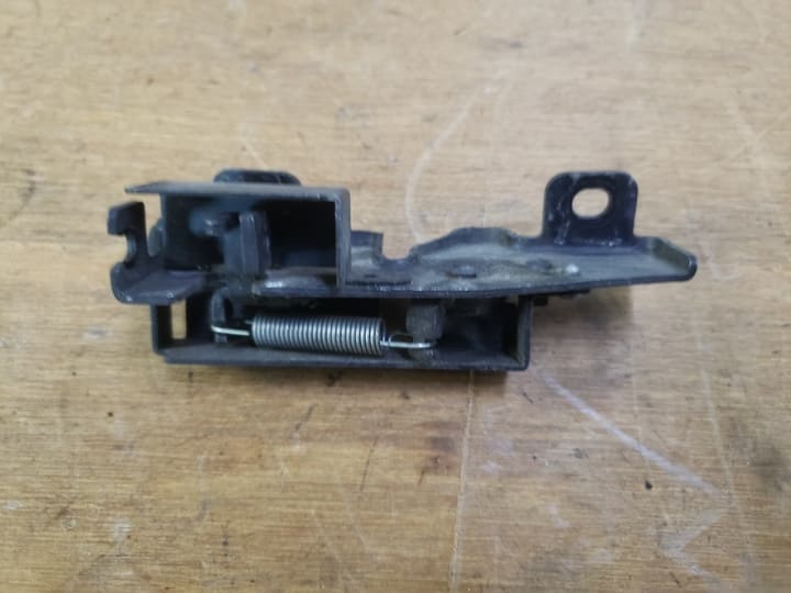 Fermeture de selle arrière Honda 125 Panthéon 2T 1998-2002 – Image 2