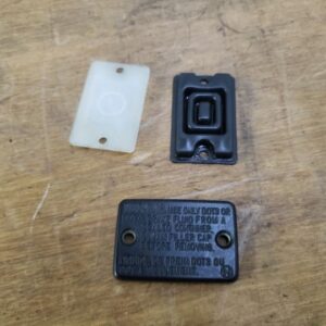 Couvercle de maitre cylindre de frein avant Honda 125 Panthéon 2T 1998-2002