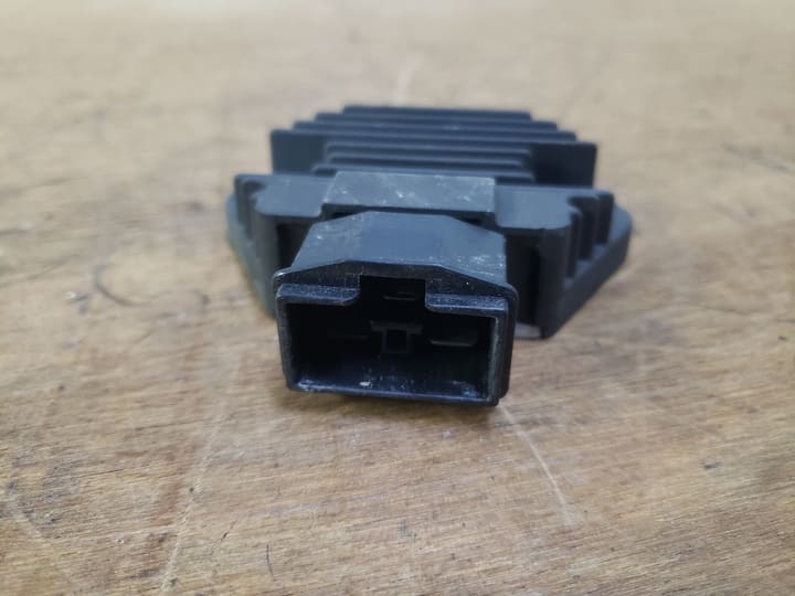 Régulateur Honda 125 Panthéon 2T 1998-2002 – Image 4