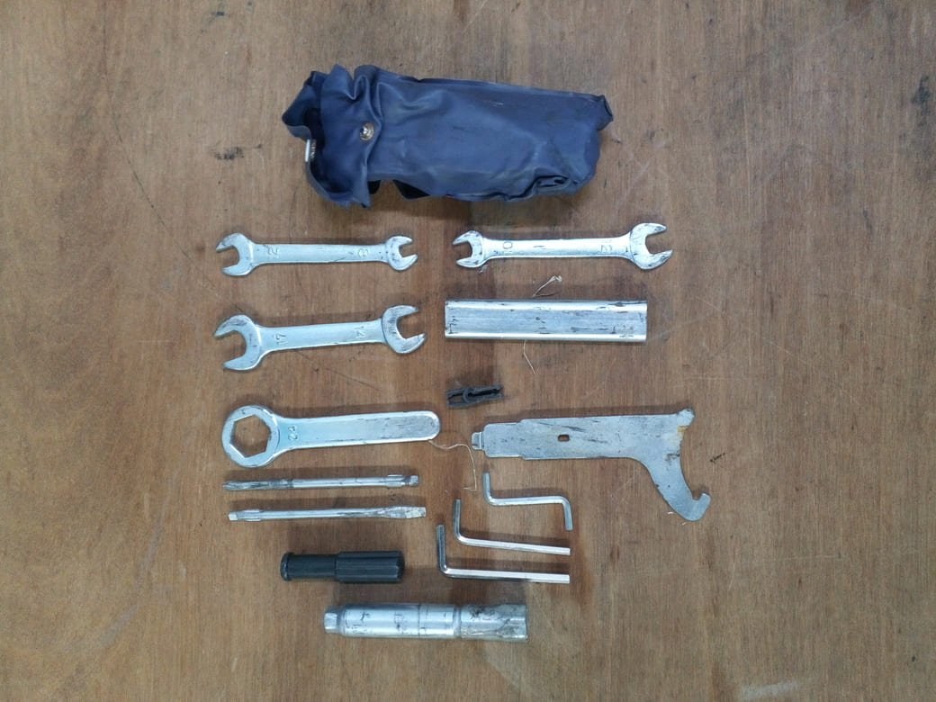 Trousse à outils d'origine Honda 600 Hornet 1998 - 2002