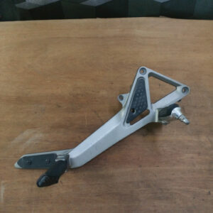 Support de cale pied droit Honda 600 Hornet 1998 - 2002