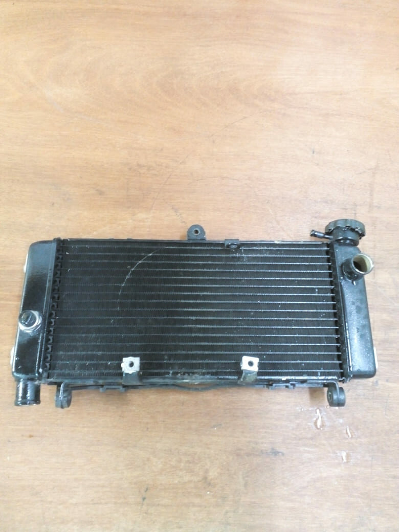 Radiateur Honda 600 Hornet 1998 - 2002 – Image 2