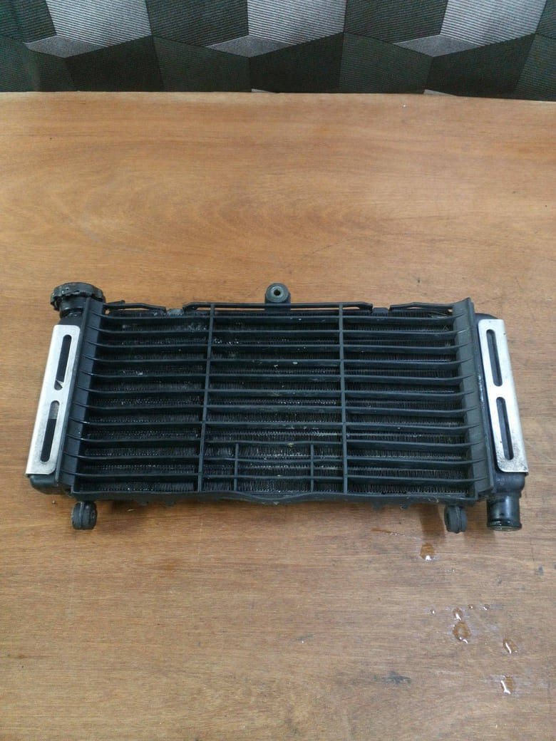 Radiateur Honda 600 Hornet 1998 - 2002 – Image 3