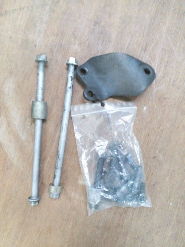 Axes moteur + support Honda 600 Hornet 1998 - 2002
