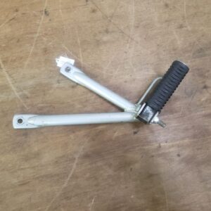 Repose / Cale pied arrière gauche Kymco 125 Striker 1999 - 2005