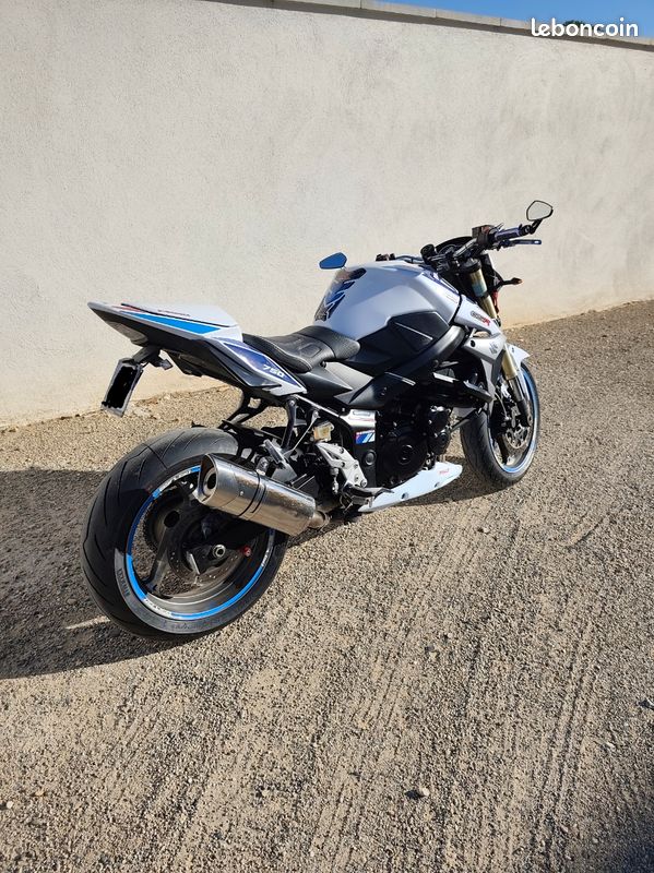 Suzuki GSR 750 One Edition
